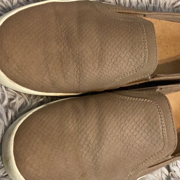 Call it Spring faux leather taupe loafers size 6.5 - Picture 6 of 6
